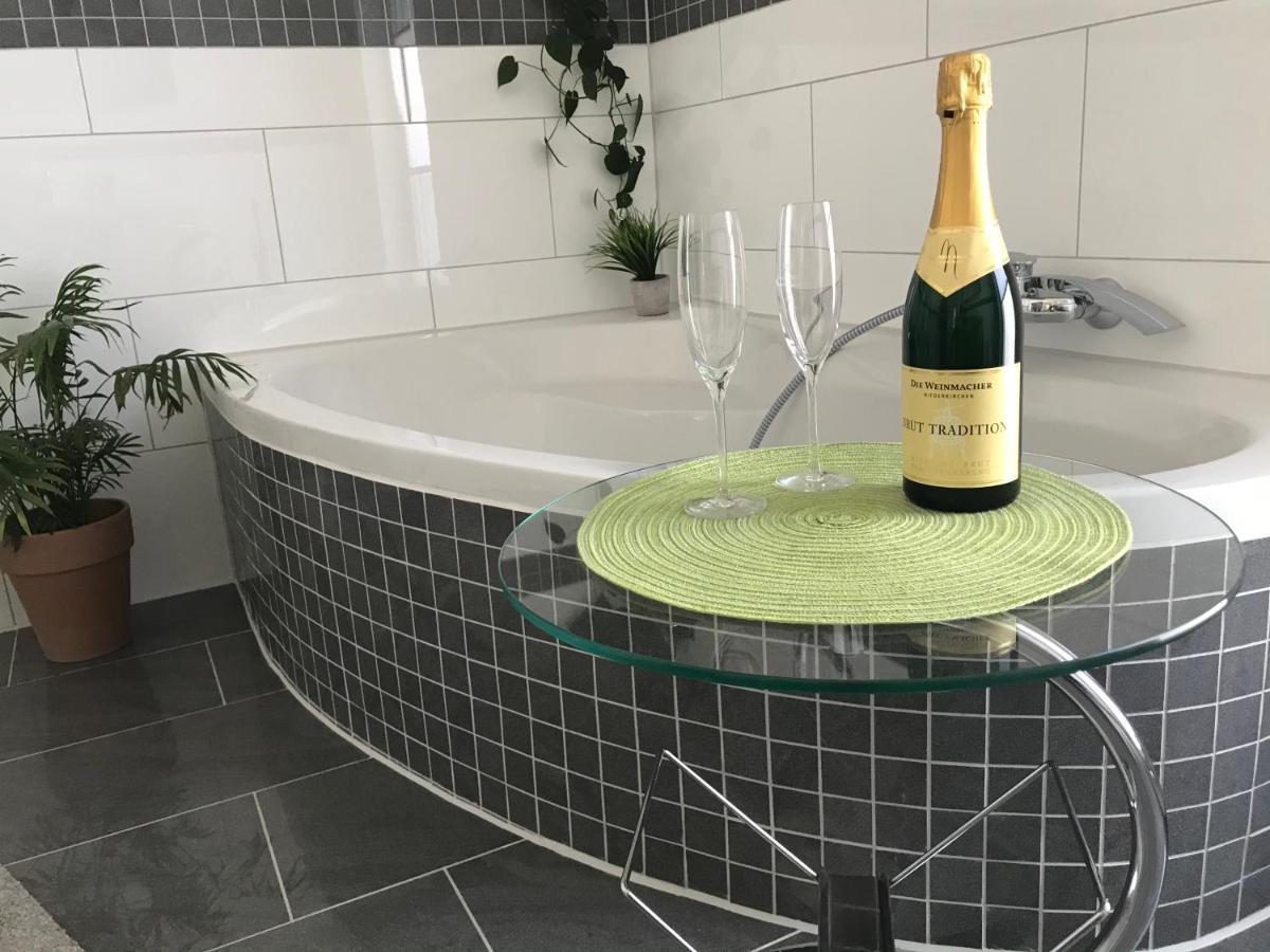 Ferienwohnung „Anhaide“ Woerth am Rhein Esterno foto